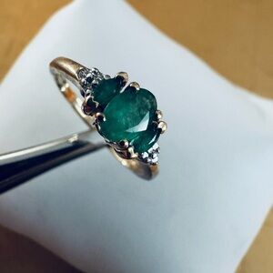 10K Yellow Gold 3 Stone Emerald and Diamond Ring size 7